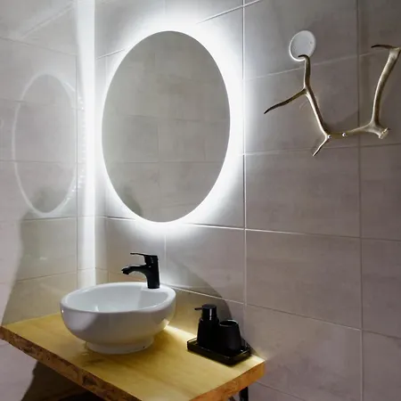 Hotelli Taigaschool Eco 5*